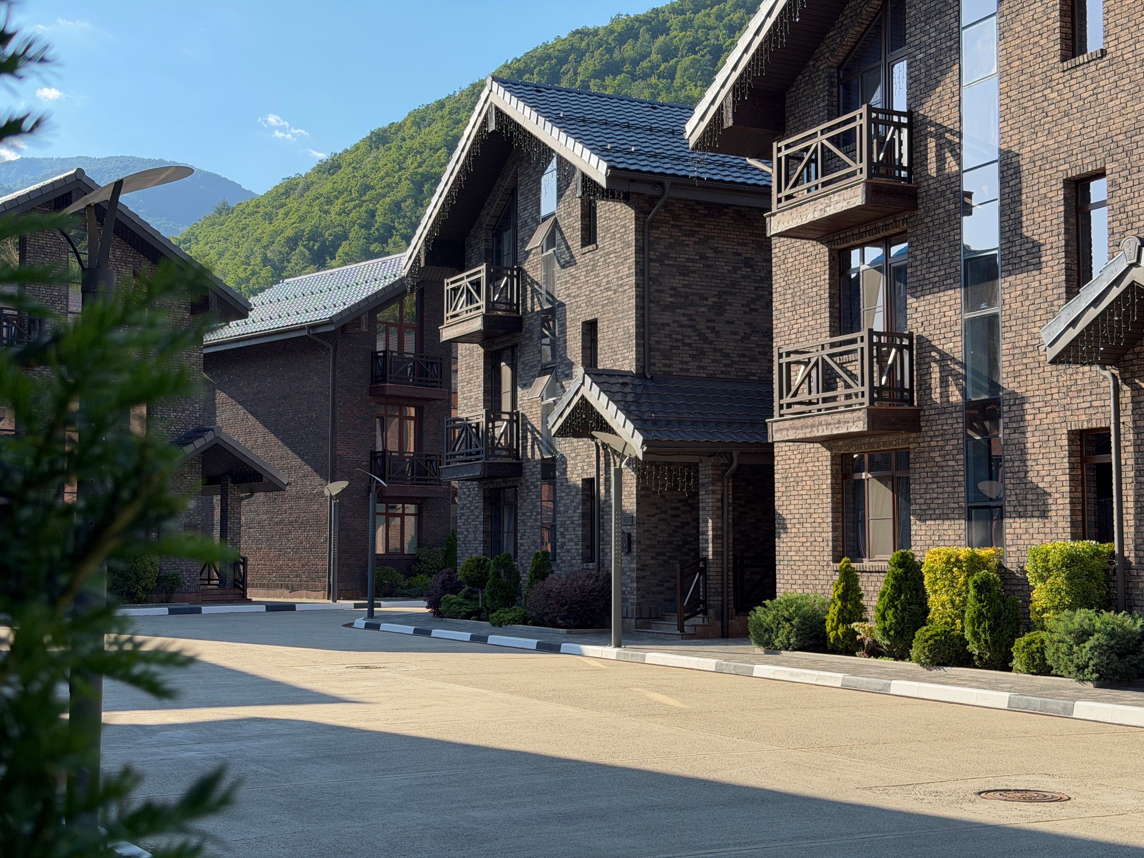 КП Gorky Village 540 (Горки Вилладж 540) — коттеджный посёлок в Красная Поляна, Сочи — фото 1