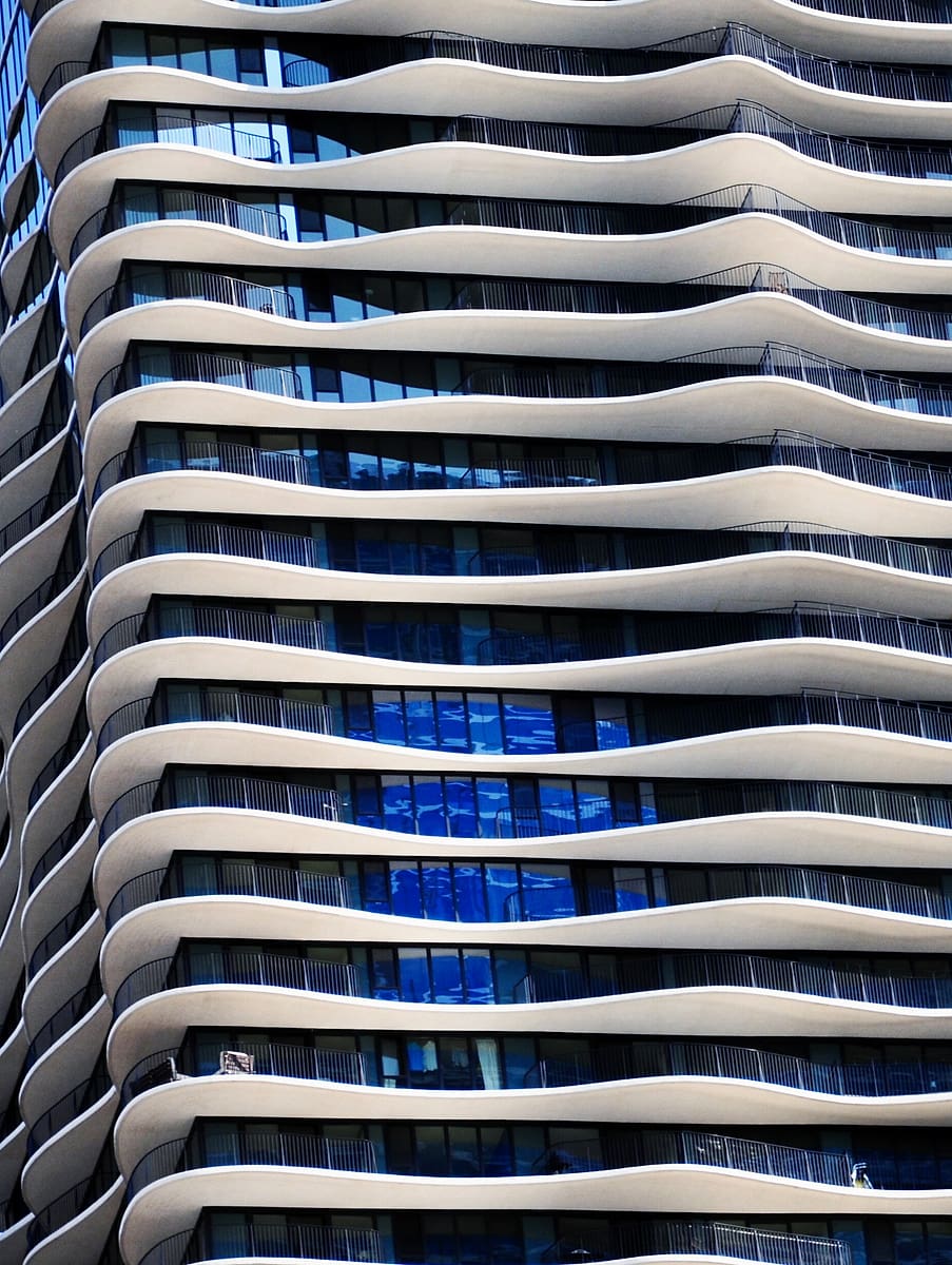 Небоскрёб Aqua Tower в Чикаго — волнообразные балконы