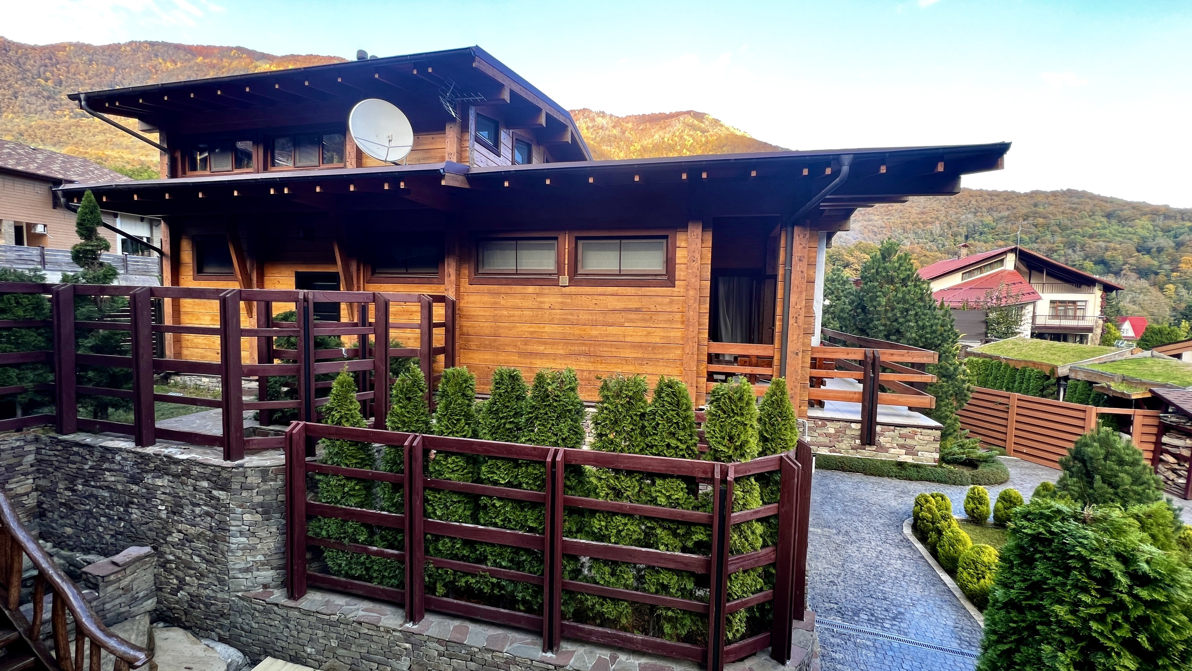 КП Villa Les Amis ( Вилла Семья) — коттеджный посёлок в Красная Поляна, Сочи — фото 5